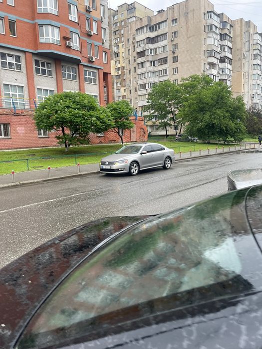 Продаж Volkswagen Passat B7