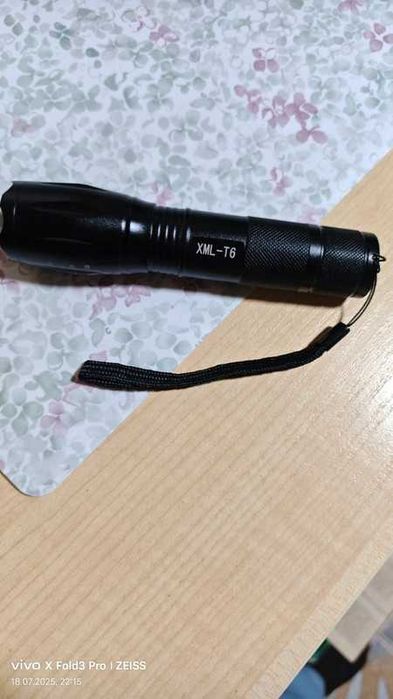 Latarka taktyczna szperacz stroboskop 2w1 LED zoom