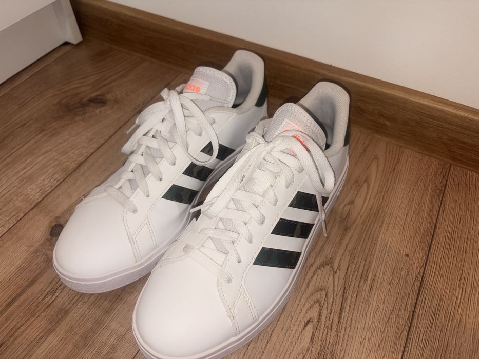 Adidas Grand Court Base rozm. 43