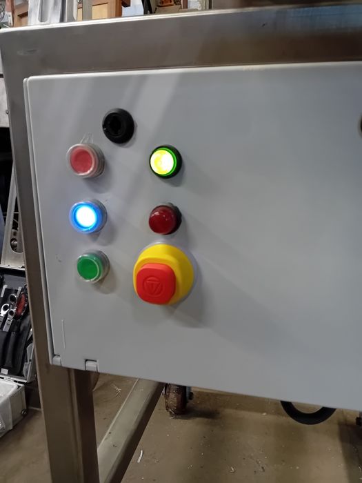 Formadora de Salgados 6000 peças/hora de 3 a 150gr