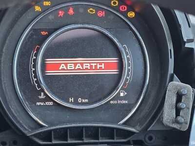 Abarth 595- 695- lettering/ tampa combustível/ volante carbono