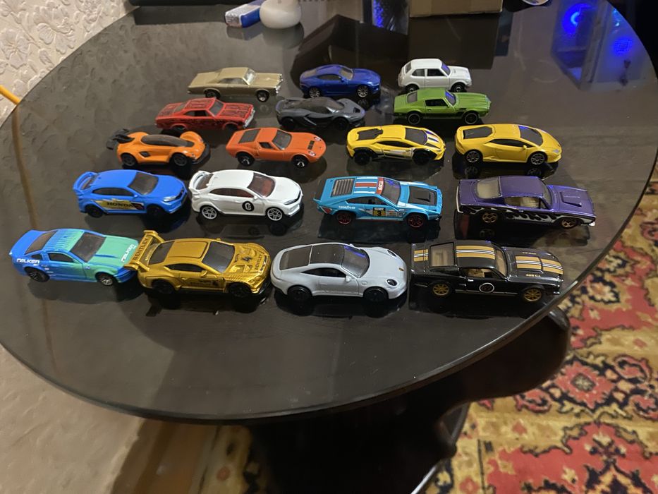 Машинки hot wheels 60грн шт