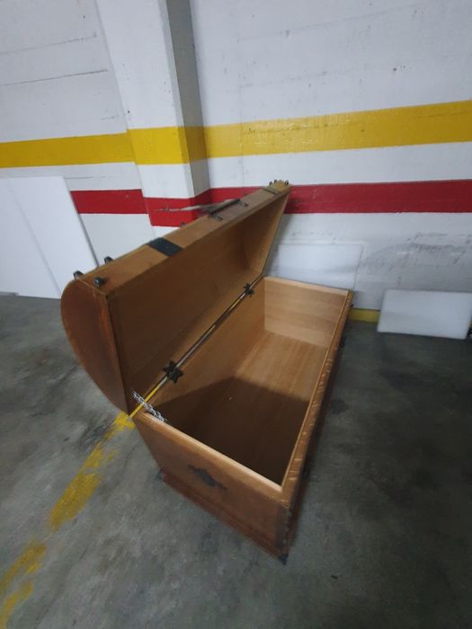 Solid Wood Chest508744042178816003