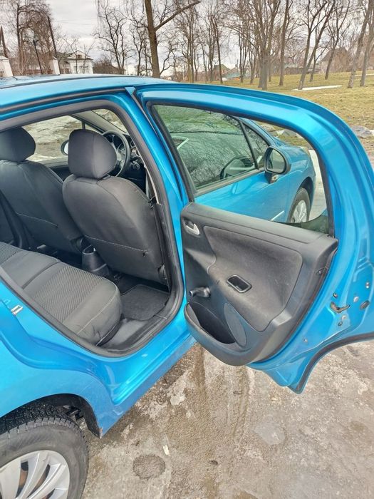 Автомобіль Peugeot 207 2012 рік