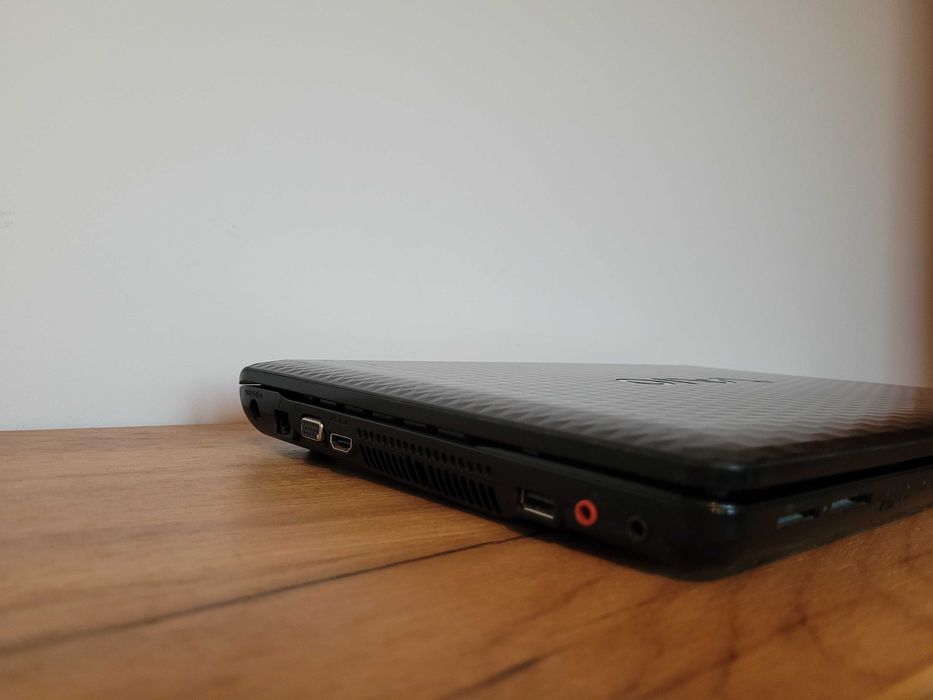 Laptop  SONY  i3 , 4 Gb , 256 SSD