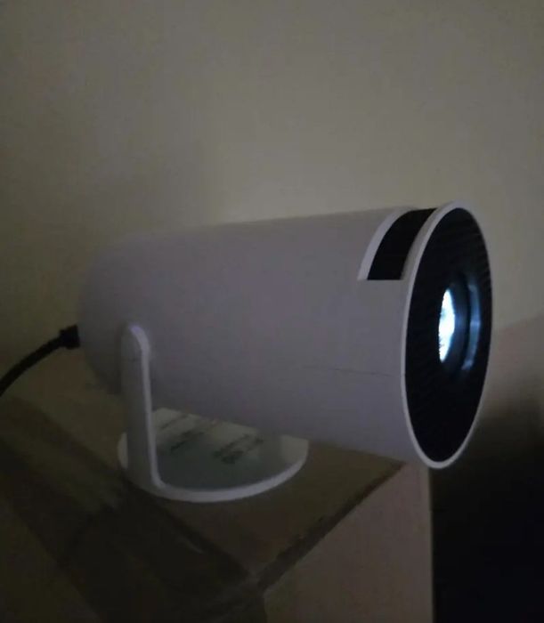 Mini projetor com bluetooth e WiFi - URGENTE490891236837969920