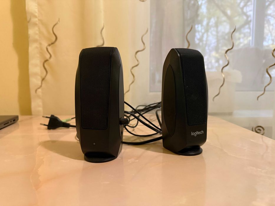 Колонки Logitech S-120, стан нових