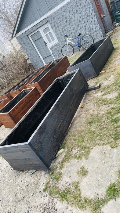 Високі грядки з дерева.