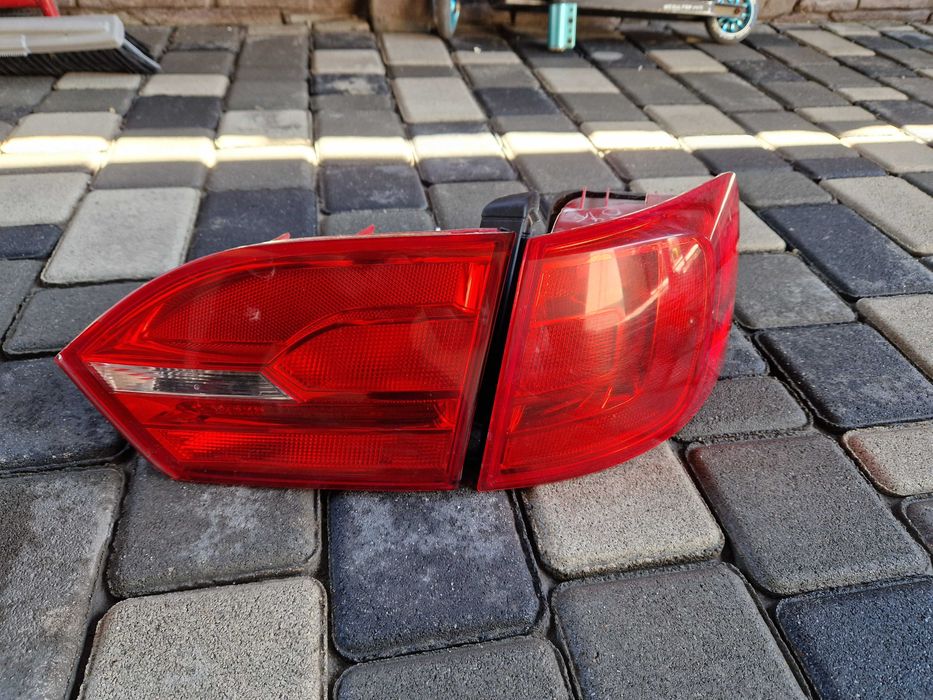 Задние фары на Volkswagen Jetta 2014г
