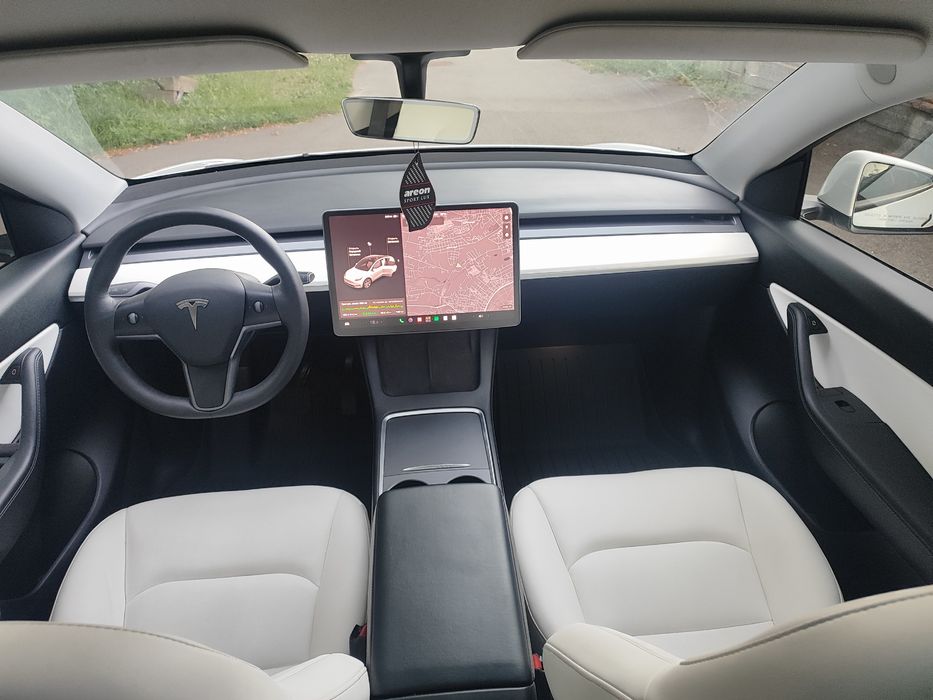 Tesla Model Y 21 р. 82 кВ. Київ