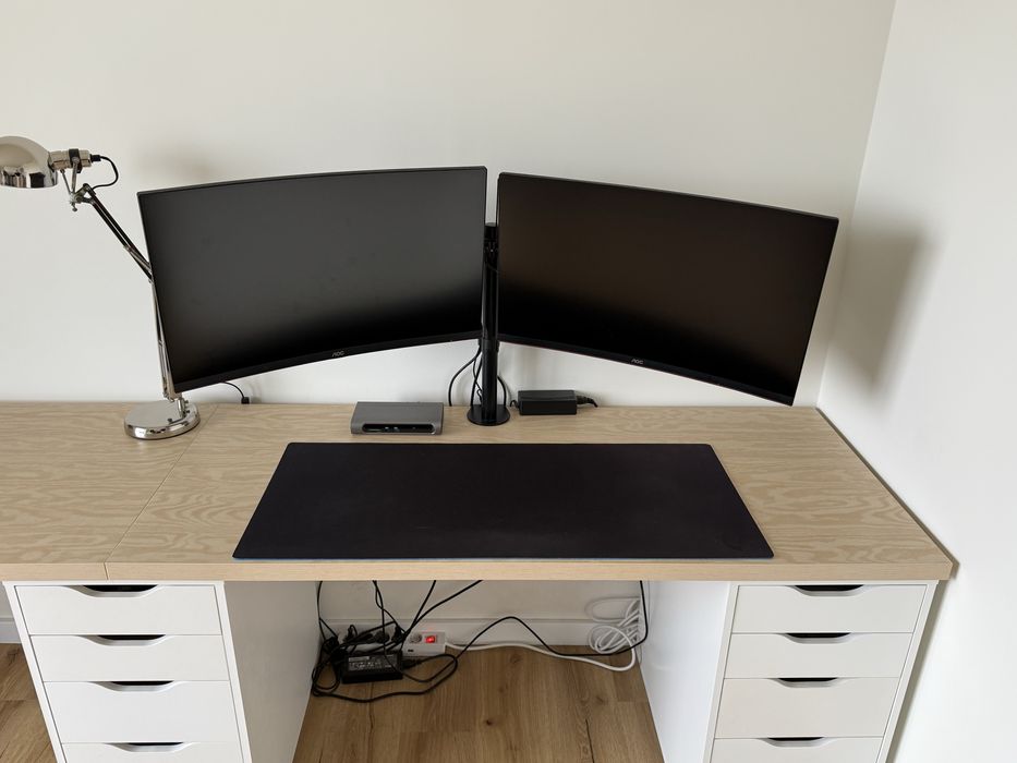 Setup 2 Monitores Gaming AOC Curvos 27” + Braço Duplo Kensington