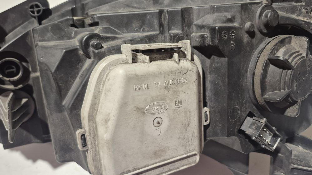 Lampa przednia prawa opel corsa D 13237.262