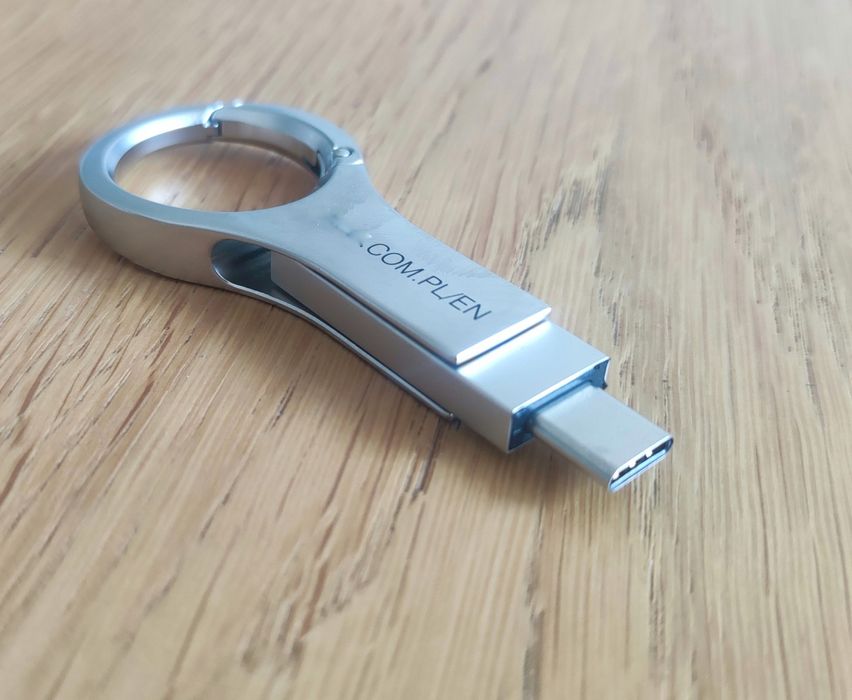 Pendrive USB i USB-C 14,6GB breloczek do kluczy