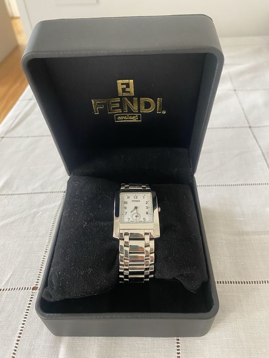 Relógio FENDI Classico 7000G Stainless Steel – Com Caixa Original (Como Novo)