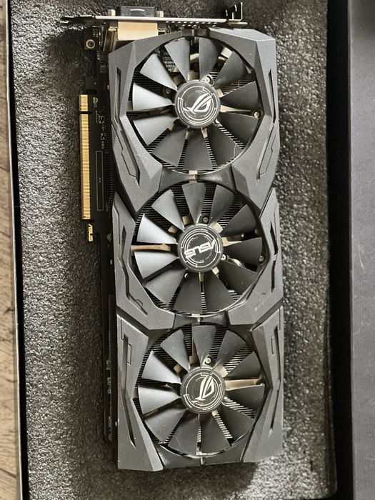 Відеокарта RX480 8gb asus  strix gaming