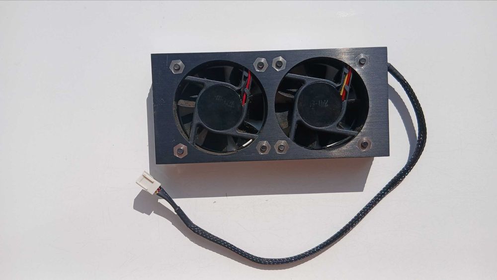 Corsair Dominator GT DDR3 8 ГБ (2×4 ГБ) 2000 МГц CL9 + кулер Corsair Airflow