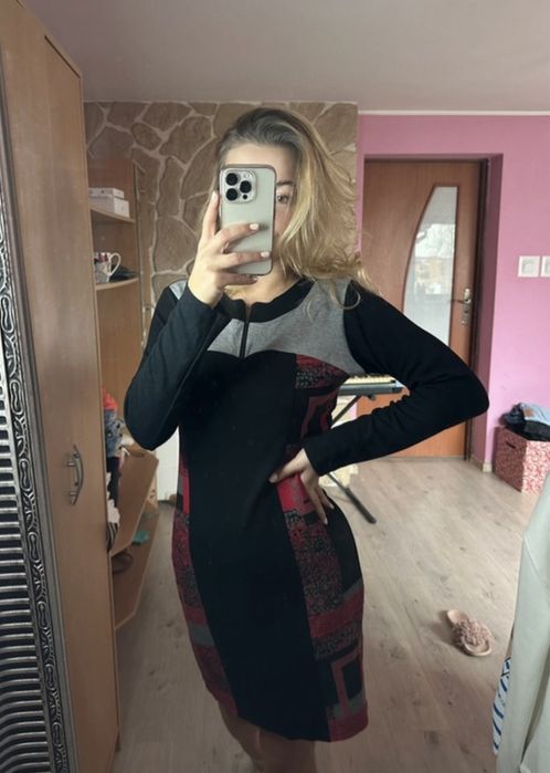 Czarna sukienka z wstawkami XL 42