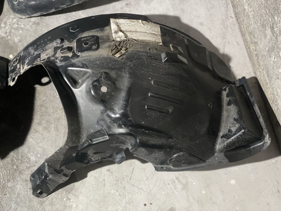 Подкрылок підкрилок Renault Zoe Рено Зое Зоє 13-19