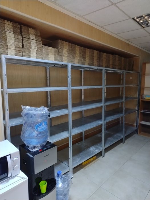 Продается склад, стеллажи, шкафы, холодильники и тд