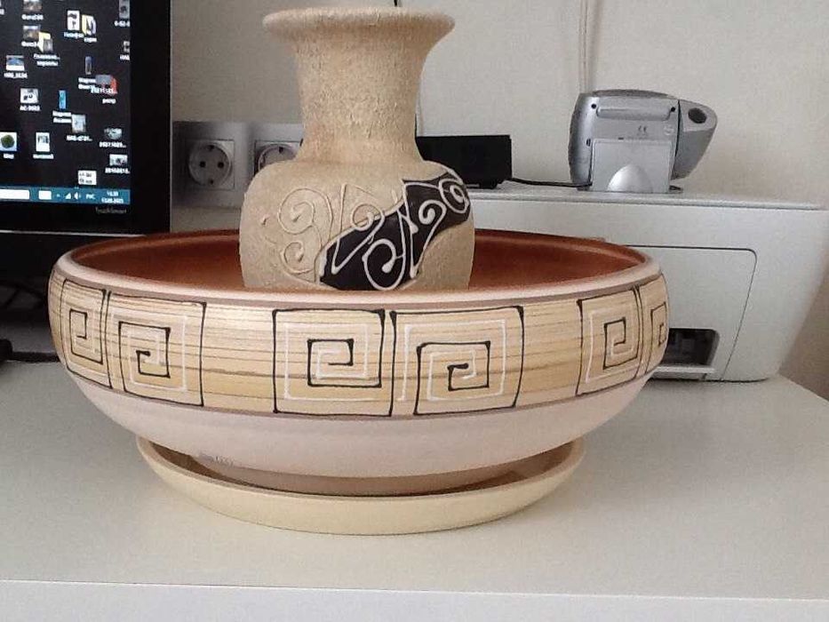 Продам декоративный фонтан "Кувшин"
