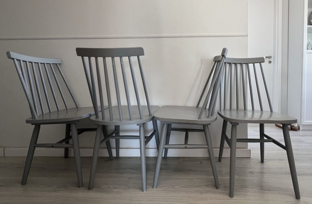 Cadeiras de jantar em madeira estilo Scandinavian / Tapiovaara