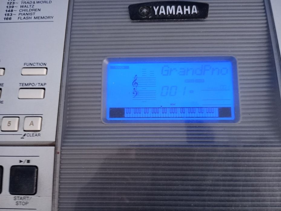 Keyboard Yamaha .