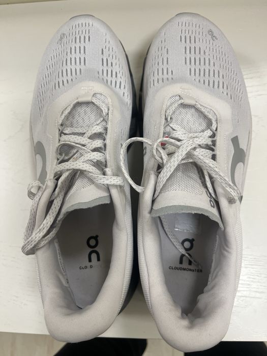 On running кросівки чоловічі. 43р.