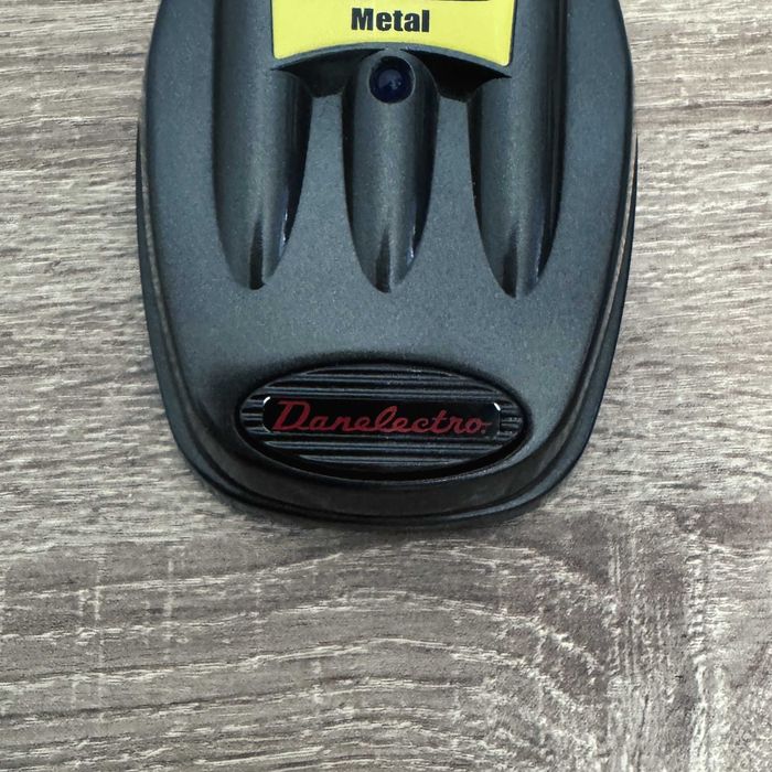 Danelectro fab metal Дисторшион педаль бу