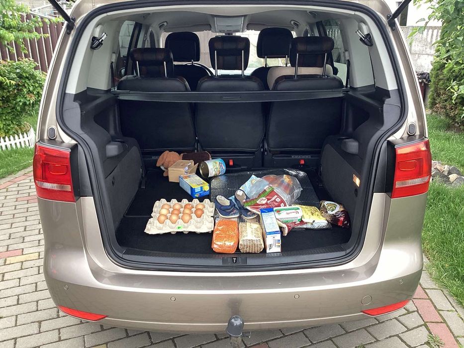 Продам свій автомобільVOLKSWAGEN TOYRAN