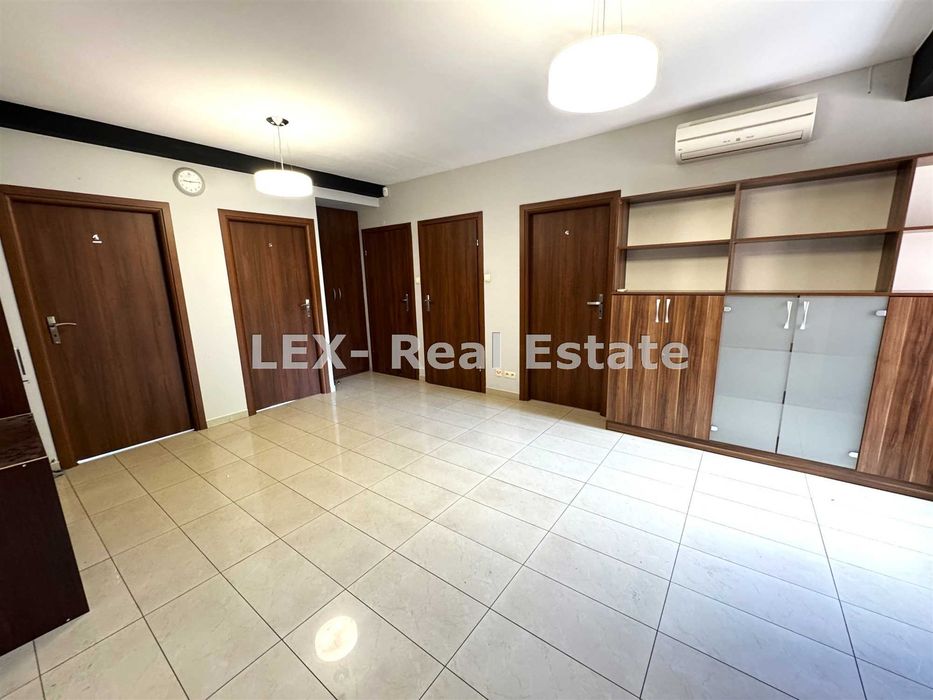 Lokal na biuro, gabinet lub kancelarię 75 m² w centrum Pruszkowa.
