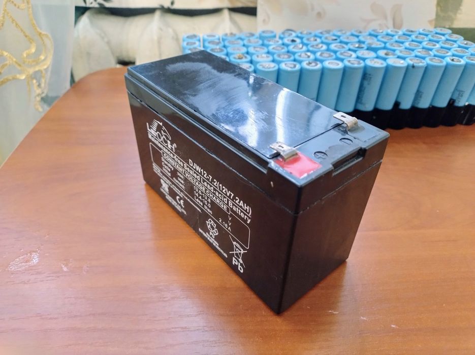 Літій-іонна акумуляторна батарея 12 Вольт 22 Амперів