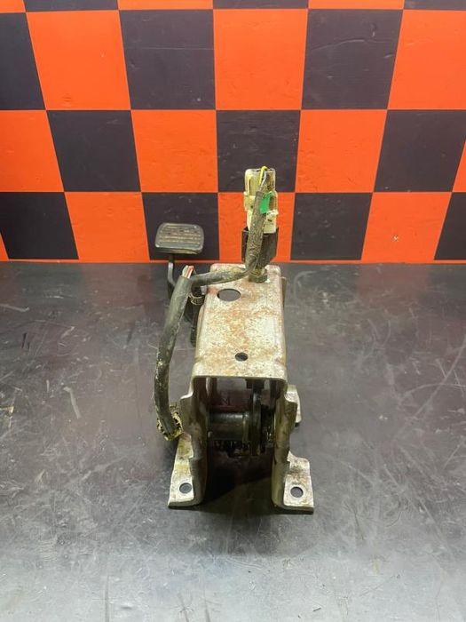 Pedal da embraiagem ISUZU D-Max I (TFR, TFS)
