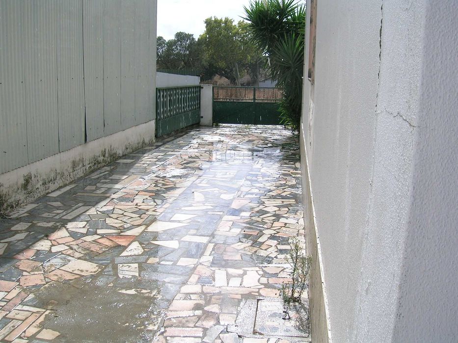 Moradia T3 + várias habitações