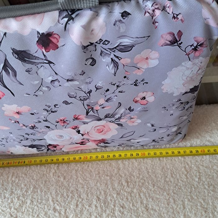 Nowa torba na laptopa I dokumenty