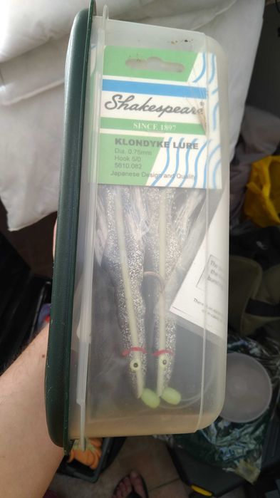 Caixas com Amostras, Anzóis, etc