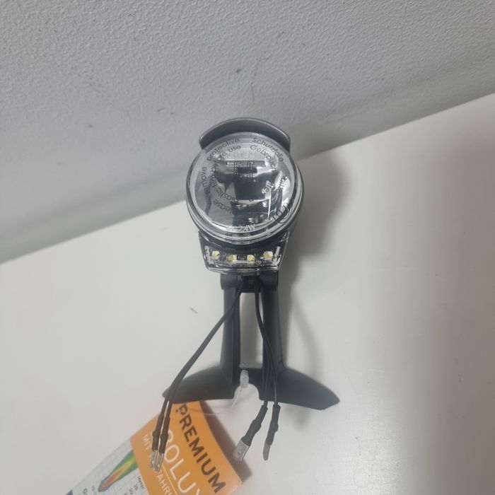 NOWA przednia lampka rowerowa Busch & Müller Lumotec IQ Cyo Premium T