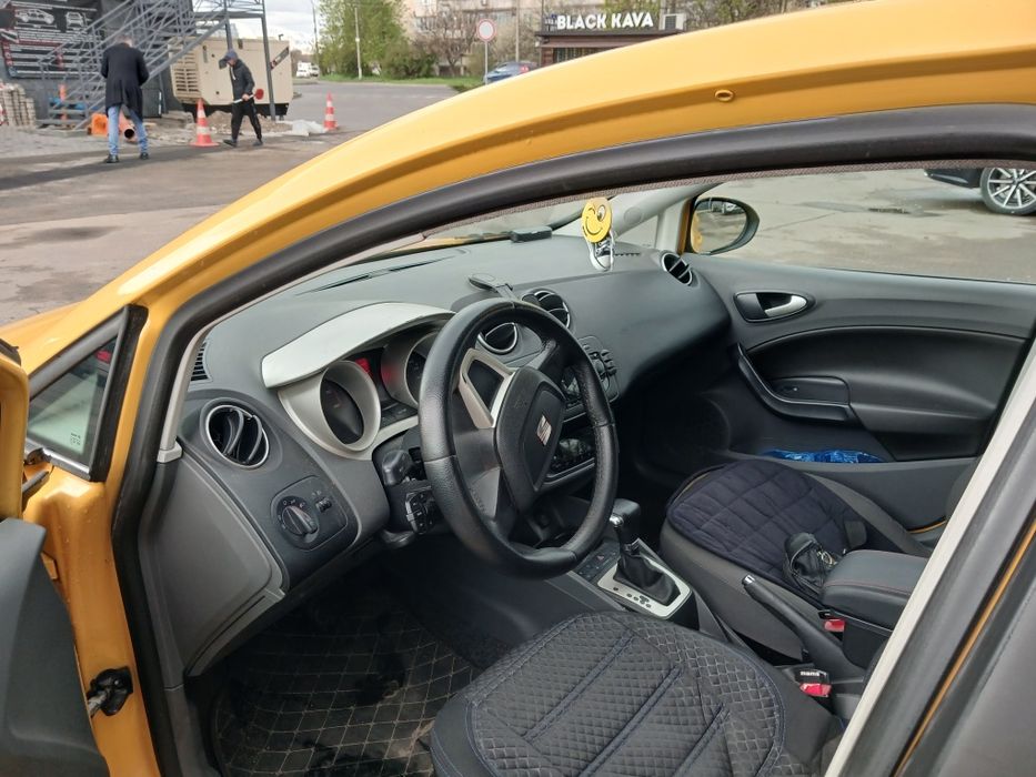 Продам авто SEAT Ibiza 1.2 автомат 2011року