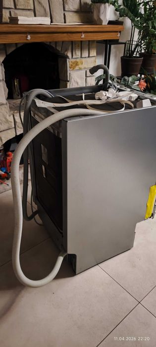 Zmywarka do zabudowy Elektrolux ESL4510LA 45 cm uszkodzona.