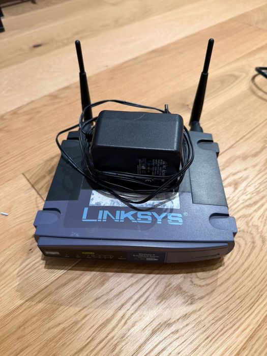Linksys Wireless-G Broadband Router with 4-Port Switch WRT54G