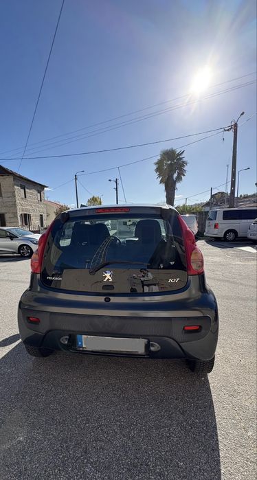 Peugeot 107.