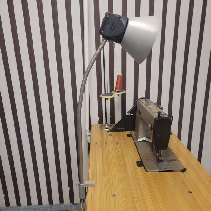 Sprzedam lampę do mocowania przy czym się chce .