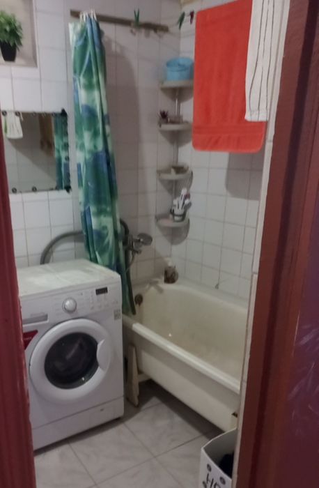 Оренда комнаты в 3комнатной квартире Алмазный