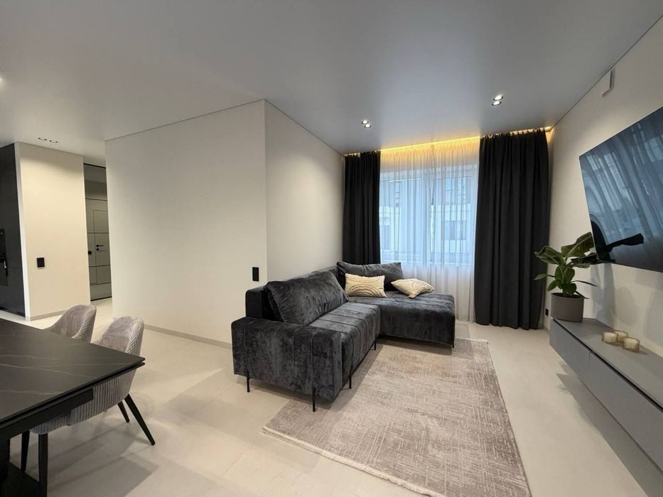 Котедж з ремонтом у КМ JAGUAR, Щасливе