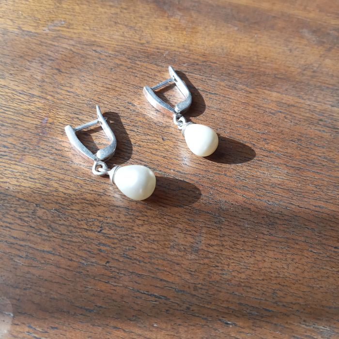 Продаю серебряные серьги с жемчугом