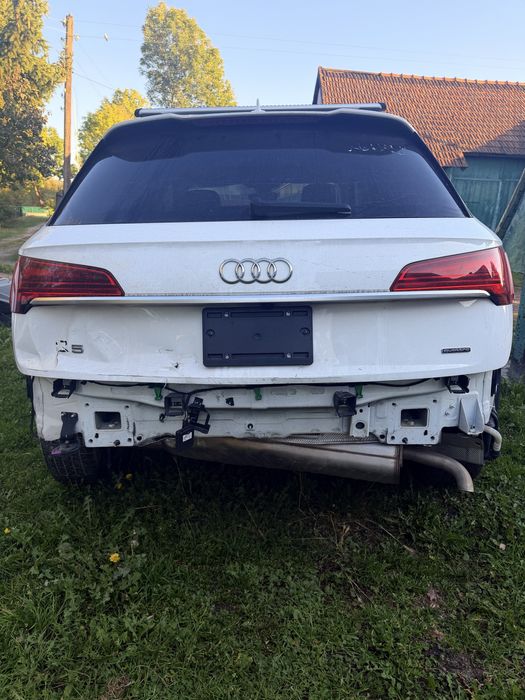 Audi q5 80a задня кришка багажника