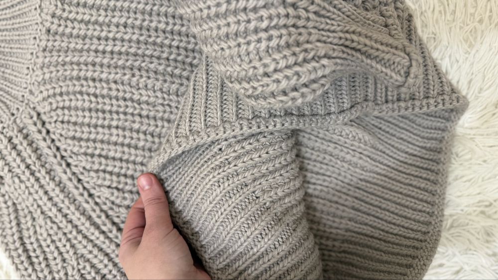 Светр h&m розмір с-м