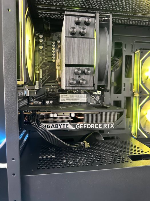 Digital PC Base Atom | Ryzen 5 5600 + RTX5060