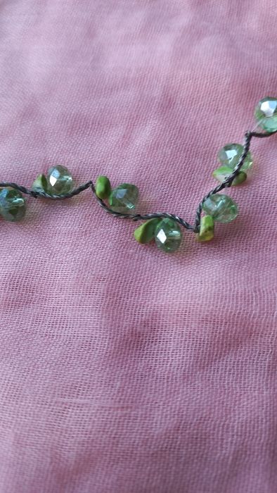 Colar pedras verde claro