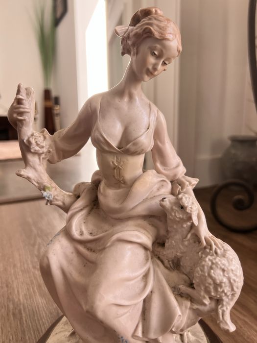 Estatueta Marfinit Genuine