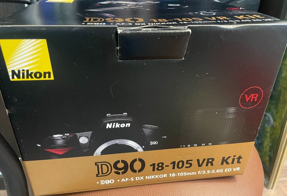 Nikon D90 18-105DX в идеальном состоянии 800 кадров